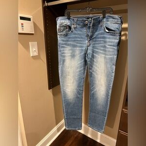 True Religion Slim Blue Jeans Distressed Wash